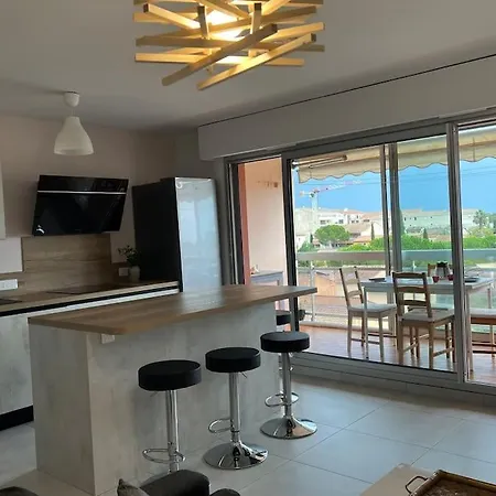 Tres Bel Centre-ville Pour 4 Personnes Lägenhet *