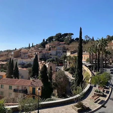 Apartment Tres Bel Centre-ville Pour 4 Personnes La Londe-les-Maures